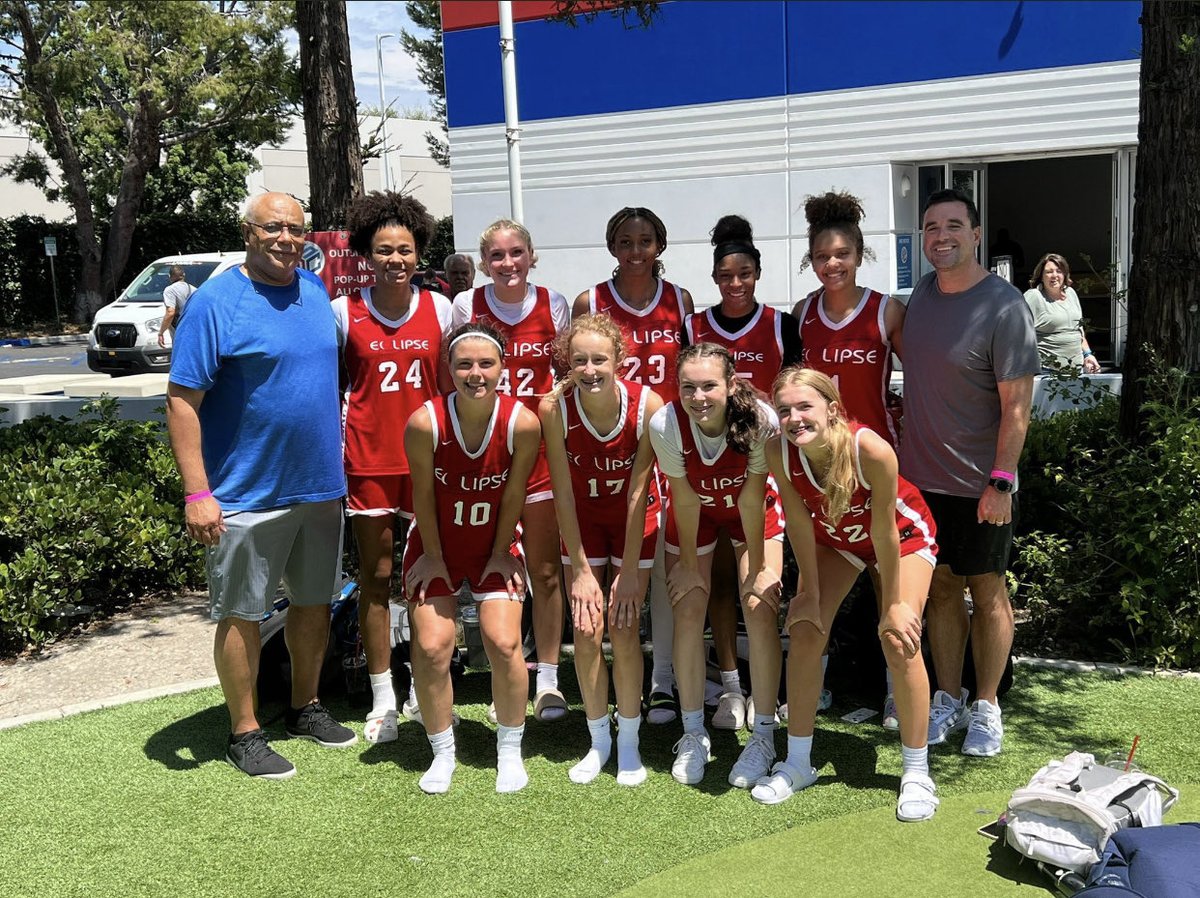 To Kate, Keely, Lizzie, &amp; Nyla thx for being awesome big sisters this year I know your senior year will ROCK! It went too fast but all great things do!  Love y’all! ⁦<a href="/nyla_hale15/">Nyla Hale</a>⁩ ⁦<a href="/KateHarter/">Kate Harter</a>⁩ ⁦<a href="/LizzieBoehm5/">Lizzie_Boehm</a>⁩ @kbarn2222 #eclipsefam ⁦⁦@MVEclipseBball⁩