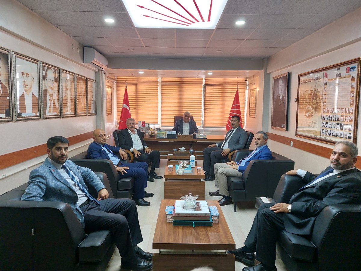 Saadet Partisi Sivas İl Sorumlumuz Zeynel KESKİN ve İl Başkanımız M.Zahit TOKGÖZ  Chp il başkanı Yılmaz COŞKUN'a ziyaret gerçekleştirdi.
