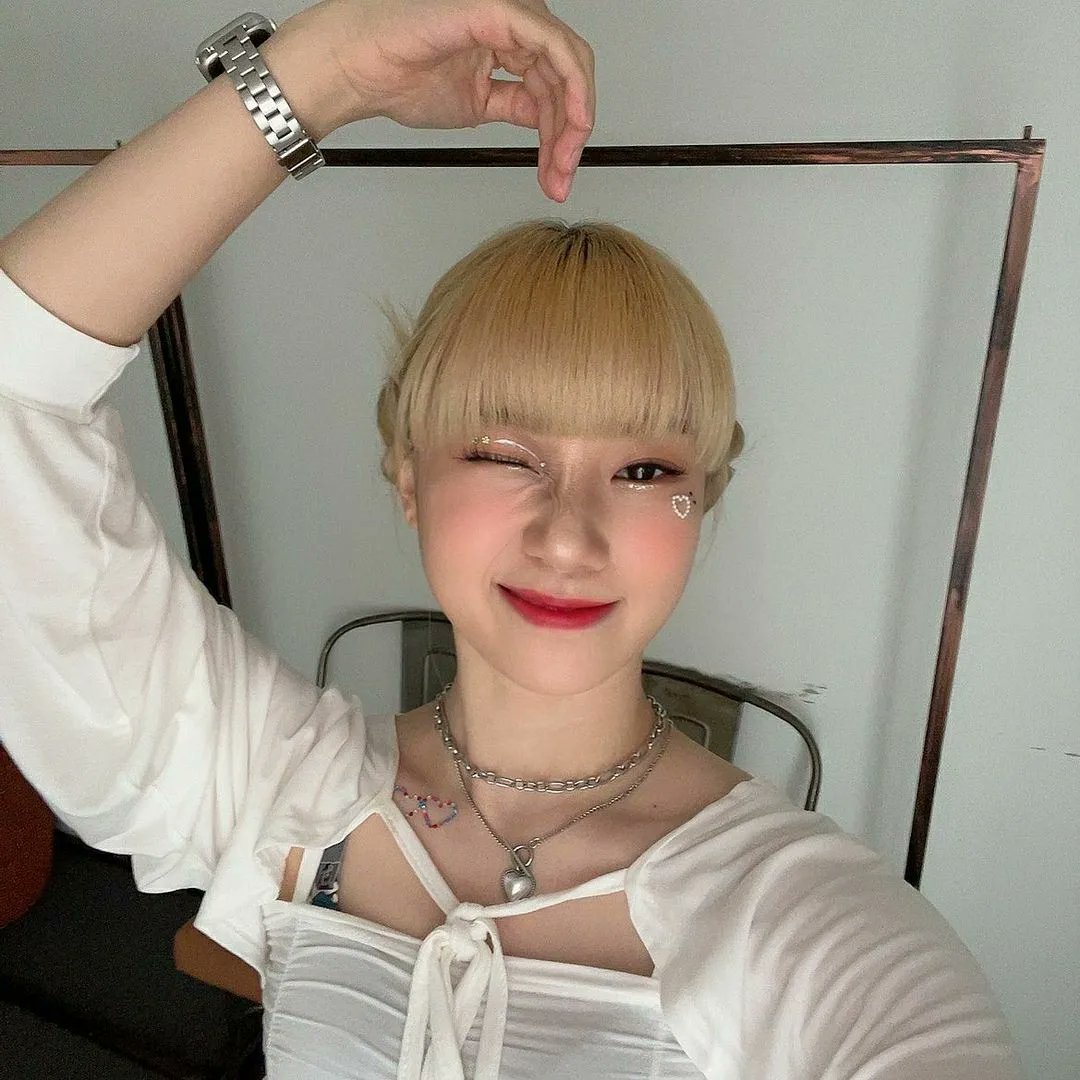 rumbleG_Union's tweet photo. |📸[#INSTAGRAM ] 2022.07.27
╰► GaYun #가윤 acc update 
—————
© English translation by RumbleG Union
@RumbleG3
—————
#Every_Other #럼블지_에브리아더 #에브리아더 #RumbleG #럼블지 #DiDi #BaRum #GaYun #RumbleGUnion #WinnerZoneEntertaiment #kpop https://t.co/n5lbjufDQB