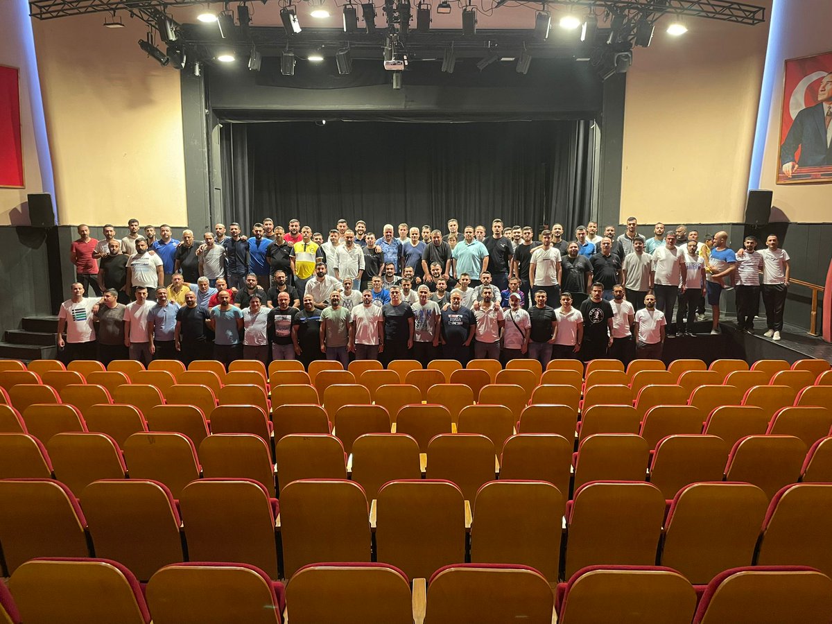 Yeni sezon öncesi mahalle ve tayfa temsilcilerimiz ile ilk toplantımızı gerçekleştirdik. <a href="/AdsKulubu/">Adana Demirspor</a> <a href="/MuratSancakMt/">Murat Sancak</a>