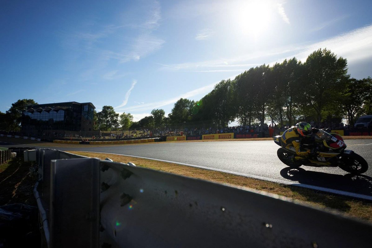 Wait 8 weeks for the next race weekend ..then 2 come back to back..🚌 🚌 🤩

…More podiums &amp; a championship lead 😛 ✨

<a href="/MotorcycleRaceP/">MotorcycleRaceParts</a> 
<a href="/TysersSport/">TysersSports</a> 
<a href="/DucatiCup/">Ducati Performance TriOptions Cup</a> 

Race reports &amp; galleries online here >>> 

motorcycleraceparts.co.uk/news/2022/07/m…

And here:

motorcycleraceparts.co.uk/news/2022/07/m…