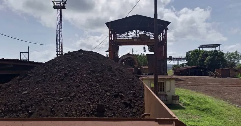 CVG_Oficial's tweet photo. #Entérate || La Gcia General de Operaciones Mineras de #FMO realizó un balance con todas unidades involucradas en el proceso productivo, y los #CPPT, consolidando los objetivos en el último semestre 2022 desde la planificación, control y seguimiento. #MiércolesProductivo https://t.co/ozO01k9LNS