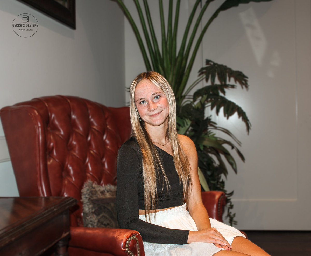 beccasdesignstx's tweet photo. Just a few pics (more to come) of this gorgeous seniorπ₯°
#art #artist #beccasdesigns #photography #photographer #seniorpictures #senior #argyle #2023 #argylehighschool #fortworth #isistheater #model #business #owner #smallbusiness #smallbusinessowner #pictures #mirror https://t.co/AQmAq2li87