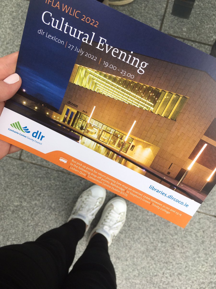 laethuil's tweet photo. #culturalevening off we Go! #dunlaoghaire #dlr #IFLA #WLIC2022 https://t.co/RKvrA0eyVR