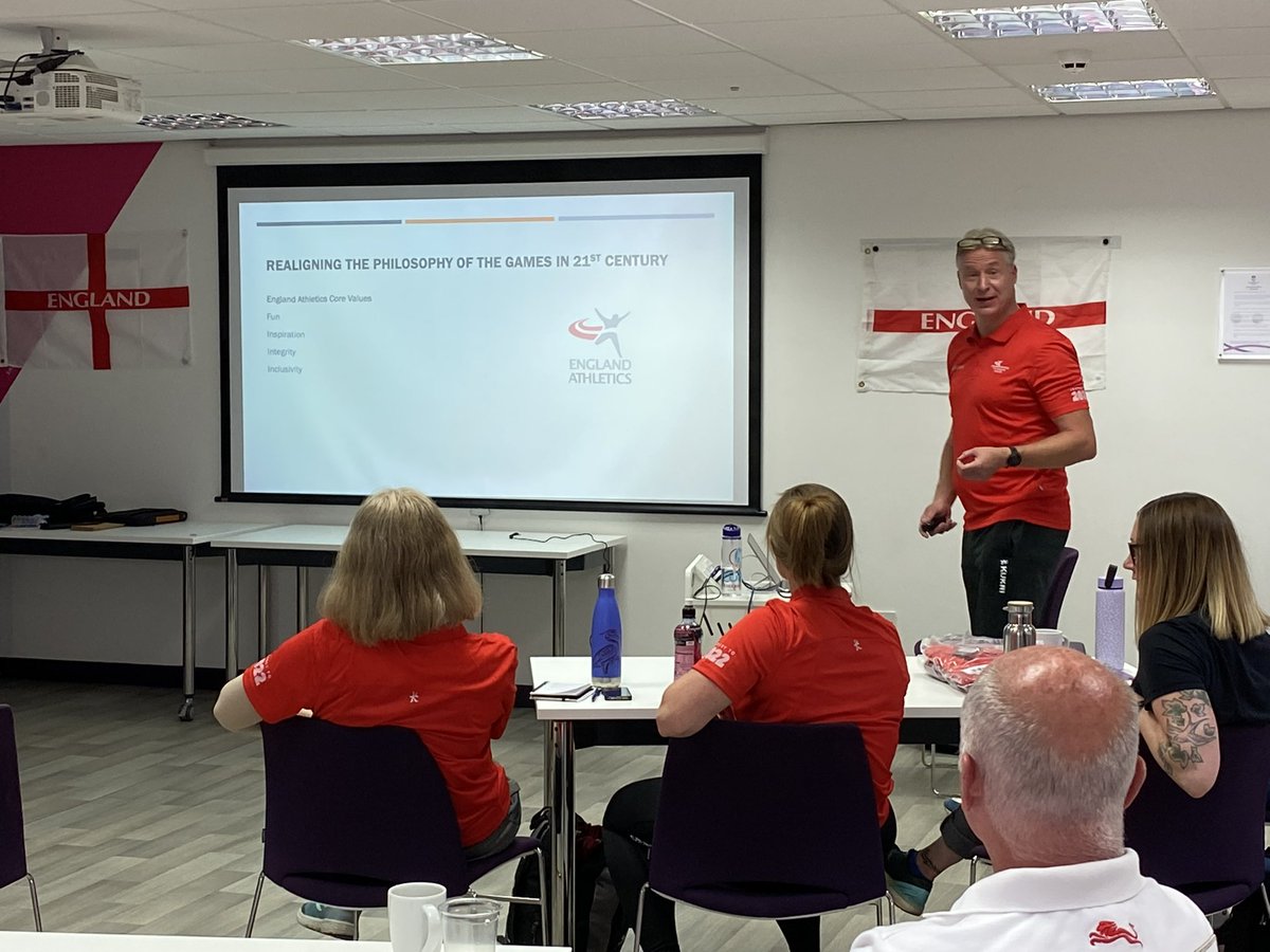 PaulMoseley3's tweet photo. Really enjoyable day so far with the @EnglandAthletic TSTP Dev Camp. History of the CWG and also a fun quiz hosted by Matt Long (@PaddyMcGuinness should be worried about his job 🤪).

Excited about tonight’s panel discussion with some esteemed previous Team Staff / Leaders. https://t.co/8D1JzROdGg