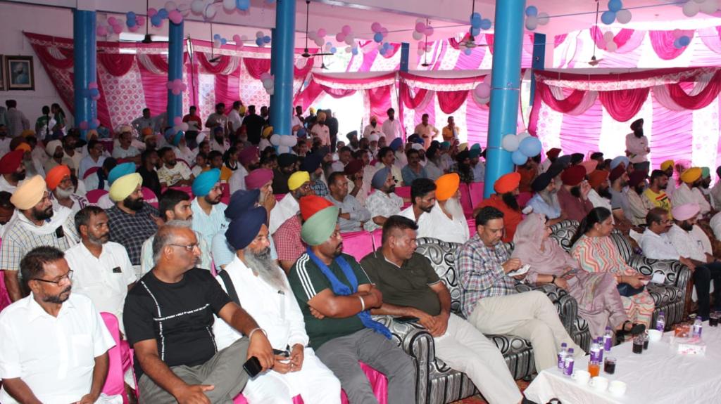 PedaEc's tweet photo. Celebration of Ujjwal Bharat Ujjwal Bhavishya in Punjab 

@beeindiadigital @pgcilindia @MinOfPower @pfclindia @Power4All2025 @power_pib @PedaEc @MNREGOI @pedagov https://t.co/kH99tuEeR5