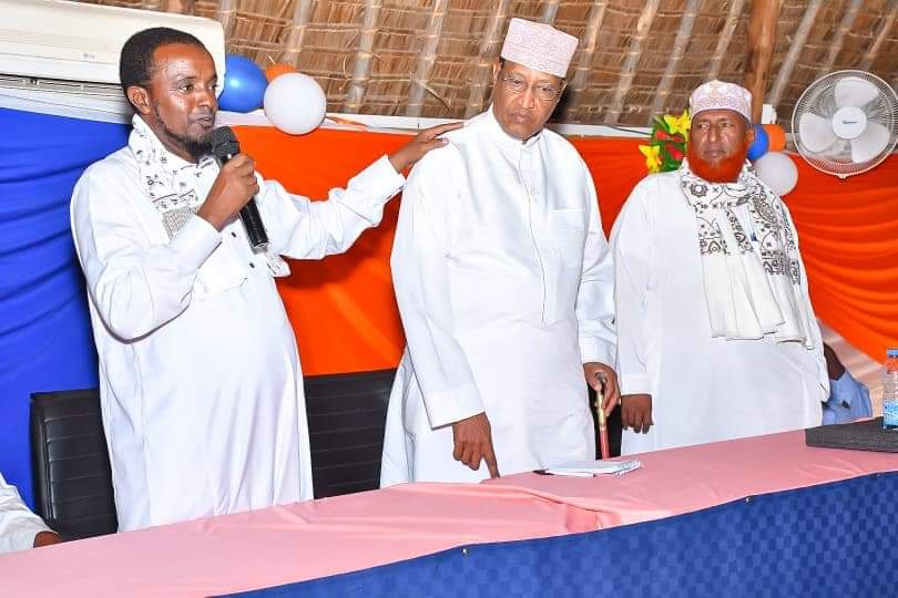 Nathif_J_Adam's tweet photo. I continued my engagements this afternoon with various communities in Garissa and I met the noble Weyten Absame family earlier. I'm very thankful for their unanimous support.
#inawezekana #AzimioLaUmoja #NJADM https://t.co/dschn3FC1I