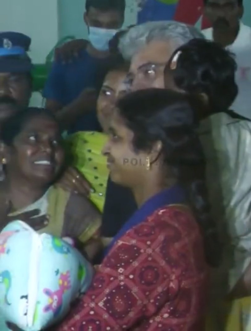 TFC_mass's tweet image. The Main Reason For #AK Doing Family Sentiment Flims ❤️🙏

He Knows What To do, When To Do 😊

#PeoplesHeroAJITHKUMAR 
#AjithKumar #AK61