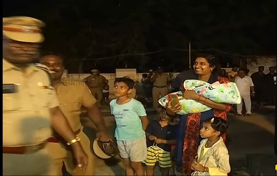 TFC_mass's tweet image. The Main Reason For #AK Doing Family Sentiment Flims ❤️🙏

He Knows What To do, When To Do 😊

#PeoplesHeroAJITHKUMAR 
#AjithKumar #AK61