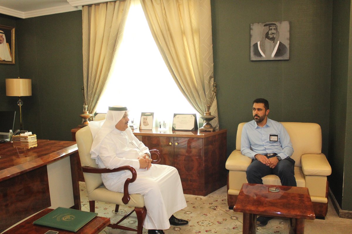 badrprovince's tweet photo. استقبل #محافظ_بدر خالد الضويان  #رئيس_القطاع_الشمالي_الغربي لشركة #المياه_الوطنية م /بندر حمود العتيق .
وتم خلال اللقاء مناقشة احتياجات المحافظة من الخدمات التنموية والخدمات المقدمة من الشركة للمستفيدين ،حيث تم مناقشة المشاريع الجارية والمستقبلية. https://t.co/khEDXJJGJE