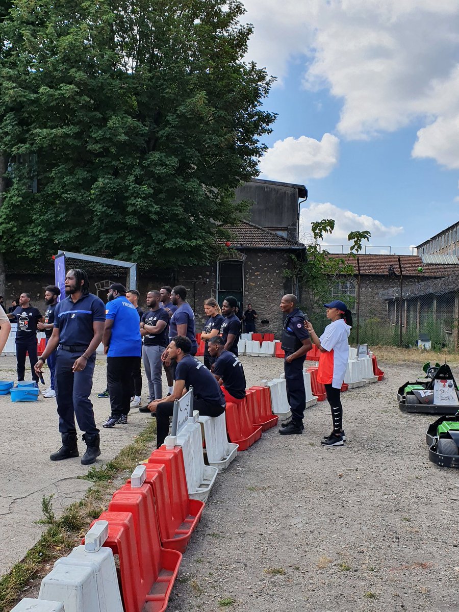 DellisteJ's tweet photo. Moment d'engagement fraternel au bénéfice de 3 associations respectivement représentées par une sélection de personnes détenues, de membres du personnel et de jeunes Fresnois. Merci aux organisateurs et à Djibril DRAME. https://t.co/C9r9gogEMJ