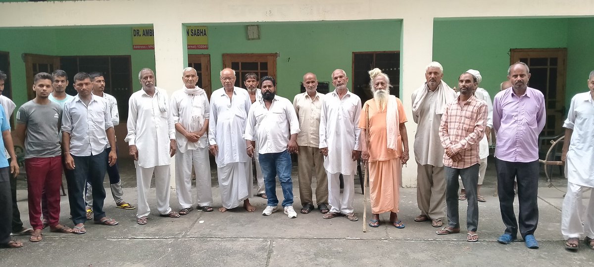 जिला करनाल इंद्री विधानसभा गांव भादसों में परम पूजनीय बाबा साहब के स्टैचू पर गांव के ही कुछ व्यक्तियों द्वारा गंदगी डाल दी गई थी मगर 2 महीने हो चुके हैं f.i.r. दर्द हो जाती है मगर करनाल पुलिस द्वारा अब तक किसी भी अपराधी की गिरफ्तारी नहीं की गई भीम सेना अनिश्चितकालीन धरना प्रदर्शन