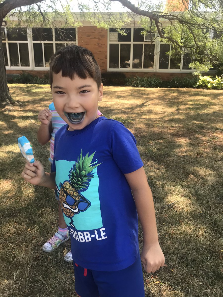DrMurrayPsych's tweet photo. Practicing our life skills and enjoying summer treats! We had a great day with a visit from Mr. Softee at ESY🍦😋 @dbetzpw #greathappenshere21_22 https://t.co/lMQ7kJPtWL