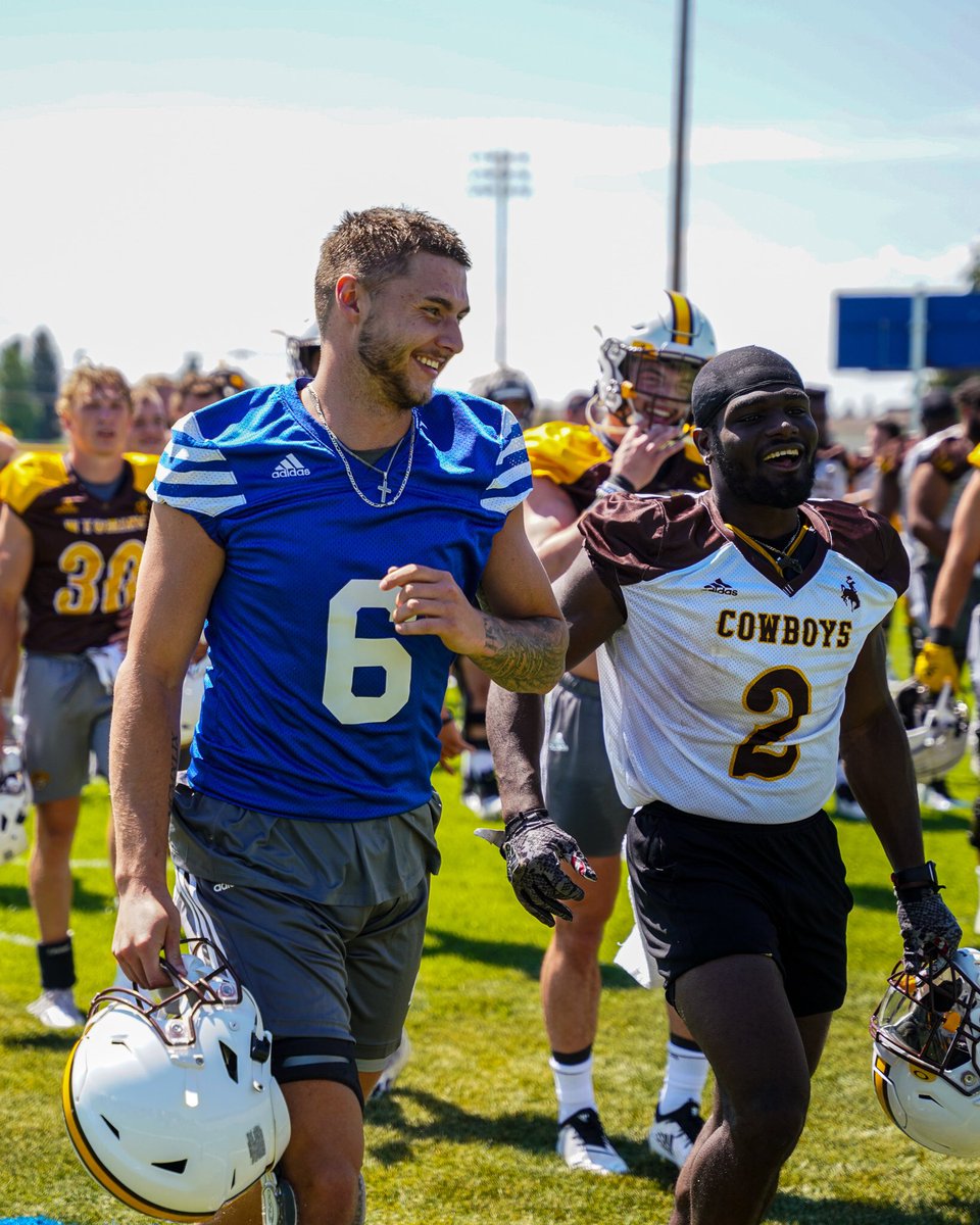 wyo_football's tweet photo. Feels 𝐆𝐎𝐎𝐃 to be back 😃🏈 https://t.co/bYVsgfD7Ke