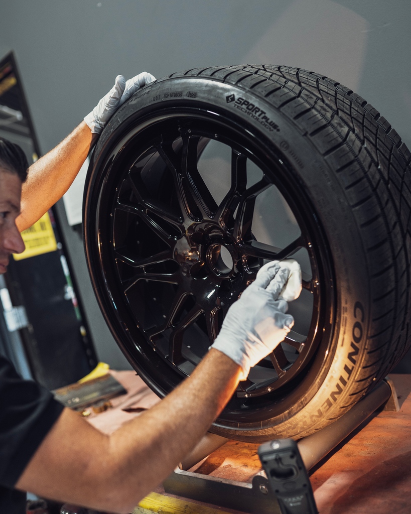 officialwcc's tweet photo. System X Ceramic Coat your wheels, to ensure your ride always looks fresh to death !
#WestCoastCustoms #WCC #WheelWednesday #SystemXCeramic #Wheels #Rims #CeramicCoated #CarsofInstagram #CarPorn #Carstagram #Car #Custom #PaintProtection #CeramicCoating #SystemX https://t.co/Pt3uPZtTUJ