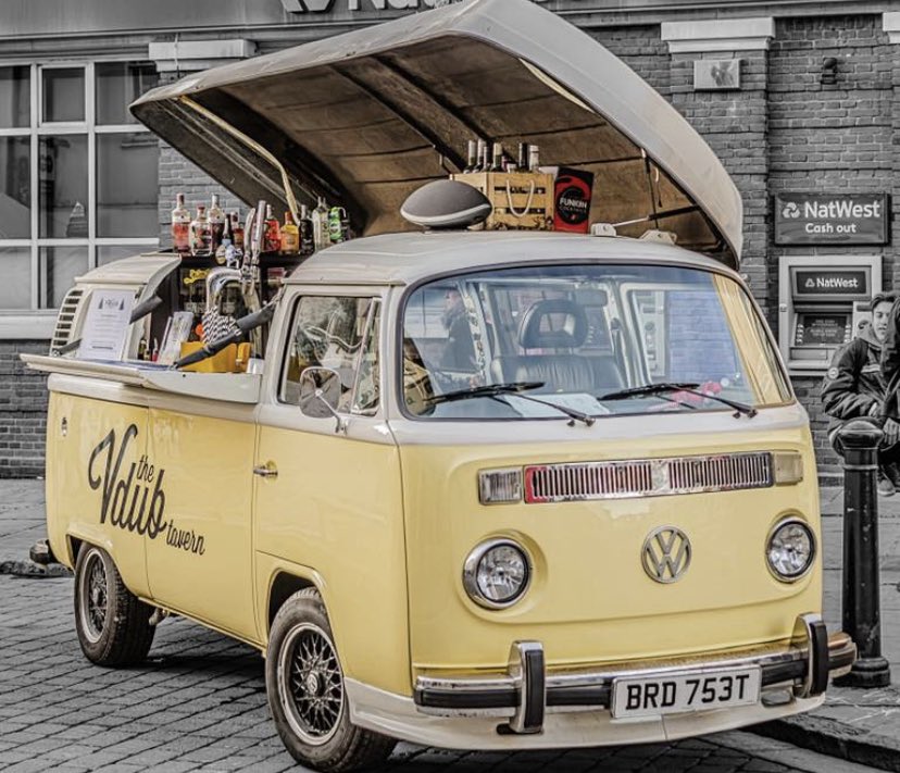 Hi I’m 42 years old I like drinking and parties please follow