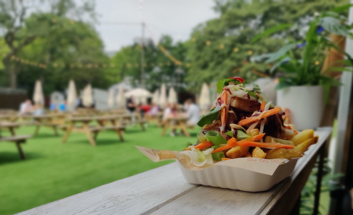 Scotsman food&drink (@foodanddrinksco) on Twitter photo Bonus Scran!
We went along to this year's <a href="/EdFoodFest/">Edinburgh Food Festival – #EdFoodFest</a>
🍲 Which vendors are there & what's on offer
🍴 <a href="/KiltedChefCraig/">Craig Wilson, the Kilted Chef</a> on his cooking demo & being a Scottish Food Ambassador
Apple: trib.al/9UWnde7
Spotify: trib.al/dwpSLyN
trib.al/dz47wuE Bonus Scran!
We went along to this year's <a href="/EdFoodFest/">Edinburgh Food Festival – #EdFoodFest</a>
🍲 Which vendors are there & what's on offer
🍴 <a href="/KiltedChefCraig/">Craig Wilson, the Kilted Chef</a> on his cooking demo & being a Scottish Food Ambassador
Apple: trib.al/9UWnde7
Spotify: trib.al/dwpSLyN
trib.al/dz47wuE
