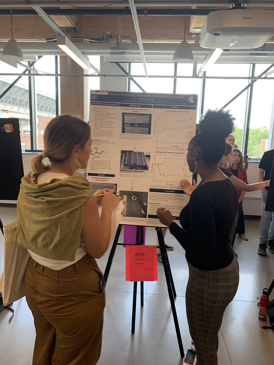 Our <a href="/plantgenmsu/">Cornelius Barry</a> REU student Raeshell presenting her poster <a href="/UR_at_MSU/">Undergrad Research</a>