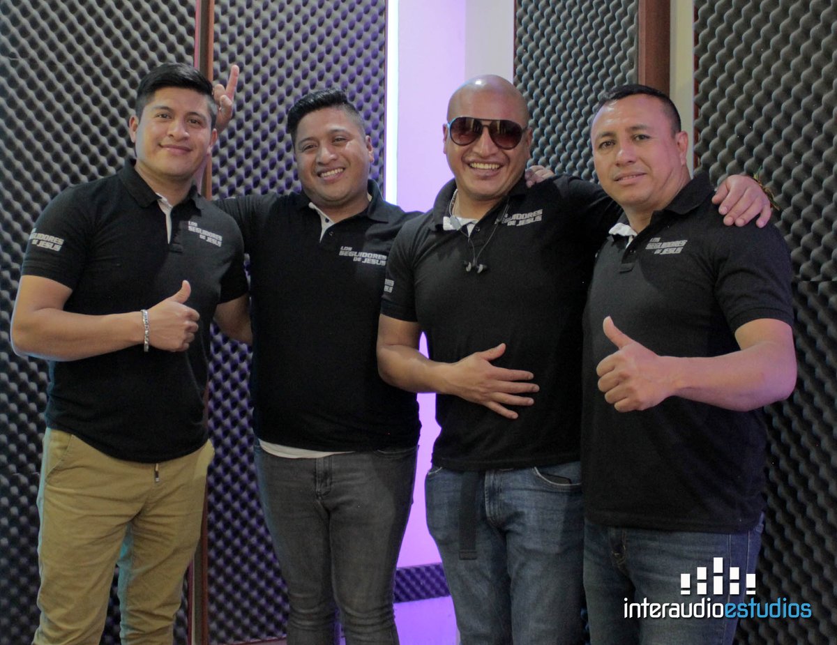 interaudioGT's tweet photo. Grabando voces y percusión #SDJlamakina #LocosDeLaCiudad #interaudio #percusion 🇬🇹🇬🇹🇬🇹
@midipablo https://t.co/14mU7aq6W0