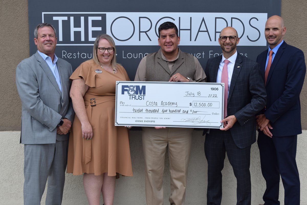 It's Community Corner Wednesday!

<a href="/FMTrust/">F&M Trust</a> recently donated $12,500 to Costa Academy, a culinary arts school in Chambersburg. 

Thanks for making us #PABankersProud.