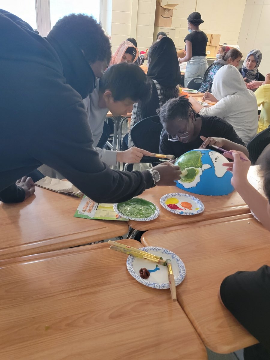 AmJaellie's tweet photo. Our Scholars know that Geography ROCKS 🪨 @RCSDELO Language Academy! @RCSDNYS https://t.co/FI7FjKVH8q