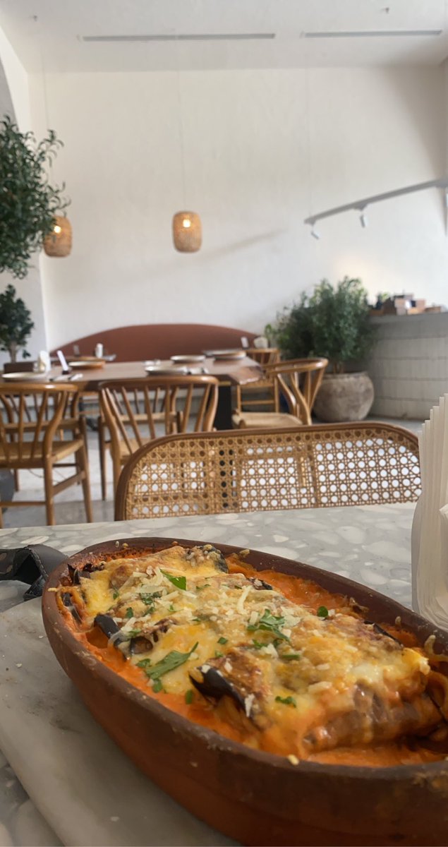 ndootours's tweet photo. #بلانكا
ي الذ اكل ايطالي بالرياض 😋😋😋
علموني وش جربتو تاكلون في بلانكا وشرايكم فيه😍🥰
#واجهة #الرياض #الراتب #المطر #ndoo #Tours #مطاعم_الرياض #ايطالية https://t.co/C08dzRSqaT
