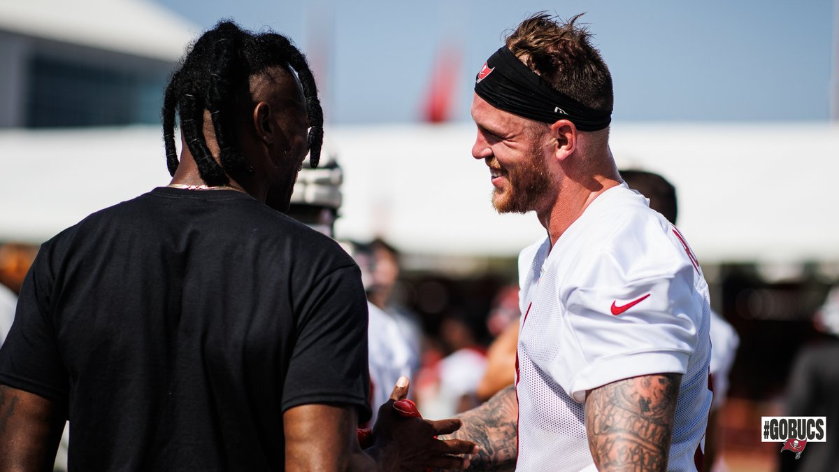 Who would've thought?

<a href="/juliojones_11/">Julio Jones</a> 🤝 <a href="/KyleRudolph/">Kyle Rudolph</a>