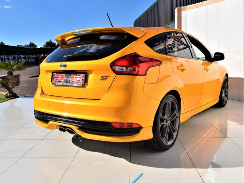 BankRepoCars's tweet image. Bank Repossessed Ford Focus ST 2017 model 
R60 000
Contact: Ashley 0732217778