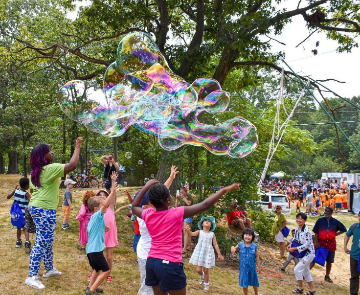 BostonParksDept's tweet image. SAVE THE DATE!!!

Boston Children’s Rec Fest! Join us for a day of fun with family-friendly activities!!!

☀️ Boston Rec Fest
📅 Tuesday, August 16
🌳 Franklin Park: Playstead Field
📍 25 Pierpont Road, Dorchester
💰 FREE

🌈 For more info, visit: ow.ly/GTTx50K5Ksq
