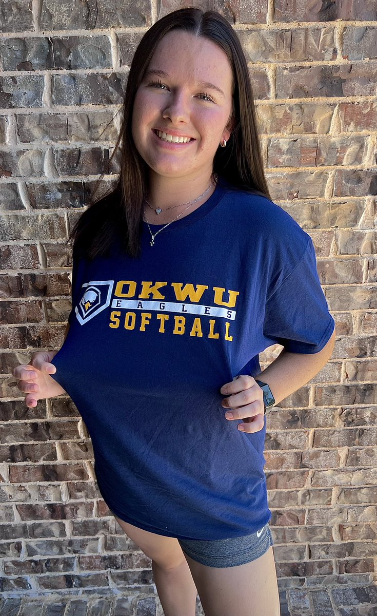 mak_wallace23's tweet photo. I have committed to Oklahoma Wesleyan University to continue my academic and softball career. Go Eagles 🦅 @OKWUniv @ShawnWoods22 @ScottWallace222 @GoldHankins @itrainsoftball @Sports_Recruits @KennyMatthews @Gosset41 @VYPEDFW @SBRRetweets @Los_Stuff https://t.co/ZQeY1SUKmn