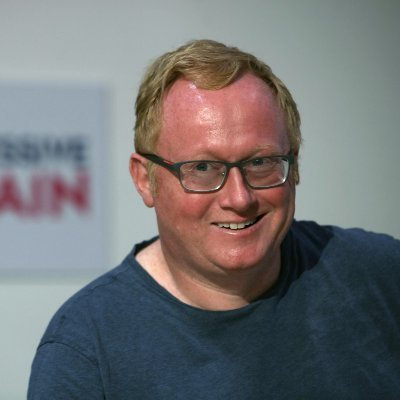 Fastbuck_'s tweet photo. @lukeakehurst How is it you look both like a school kid and a nonce? https://t.co/npawe5L62F