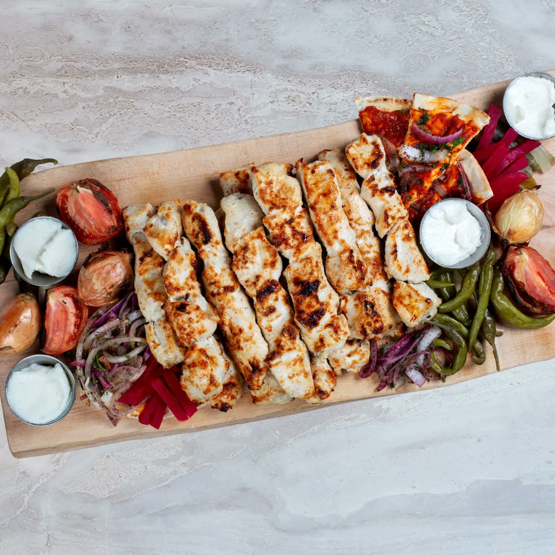 Passing around the platters of summertime goodness & making memories with the best people is what life’s all about. Order the Shish Tawouk Platter for your friends and family tonight! #LinkInBio #toronto #torontorestaurants #gta #torontoeats #middleeasterncuisine #foodie