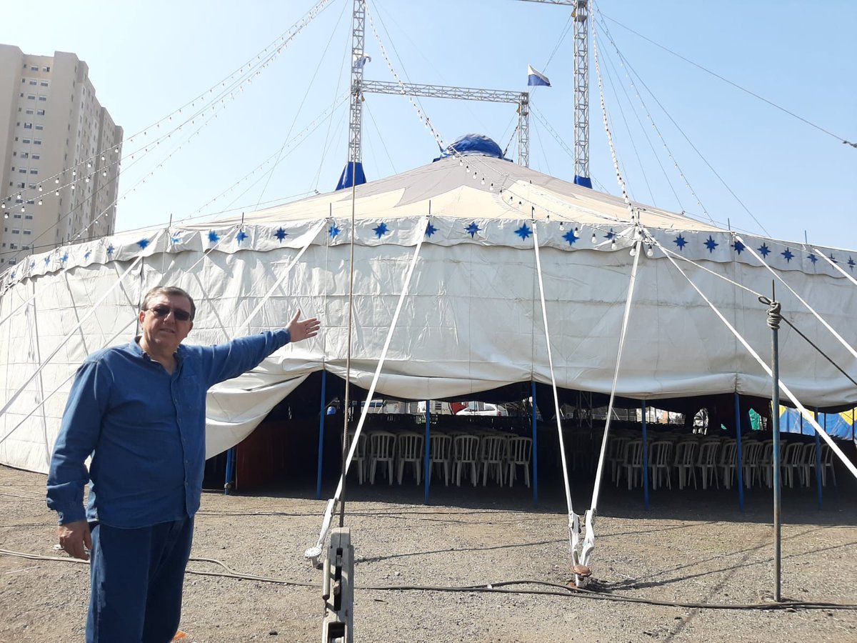 Coimbrajrc's tweet photo. Equipe Fábio Faria de Sá Visitando o Circo Europeu na Av. Governador Carvalho Pinto (Tiquatira)
O Sr. Ivanildo relatou que a pandemia afetou muito a atividade circense e somente agora que estão voltando a normalidade. 
Vamos apoiar esse trabalho para seguir com nossa cultura. https://t.co/KZHHAIgeJR