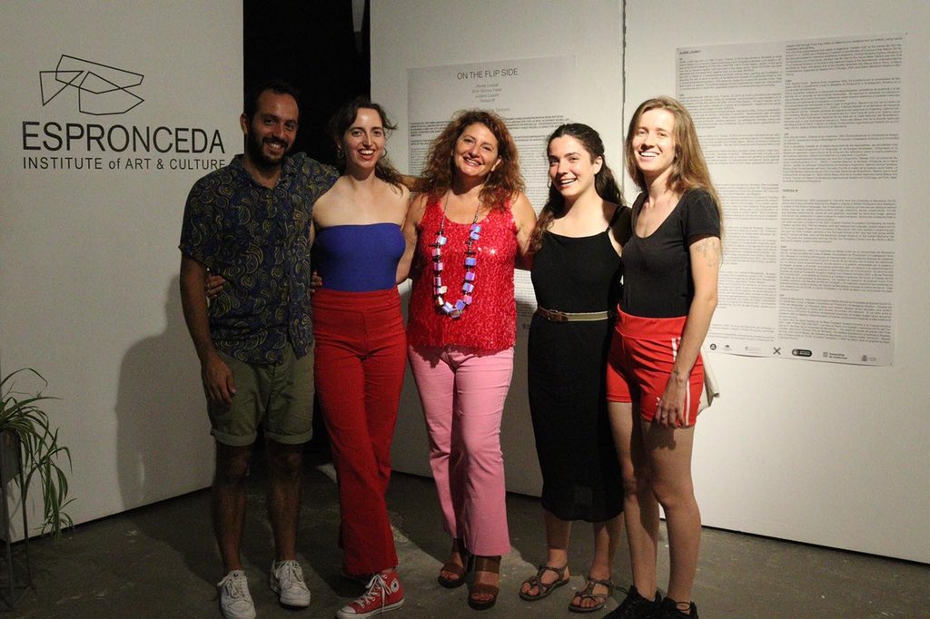 The collective exhibition On the Flip Side has its opening yesterday and still on view until the 2nd of August, from 4pm to 8pm (weekdays) and 10am to 2pm on Saturday. Curated by @savinatarsitano presenting the winners of the prize w/ @arba_esa and @UniBarcelona #esproncedabcn