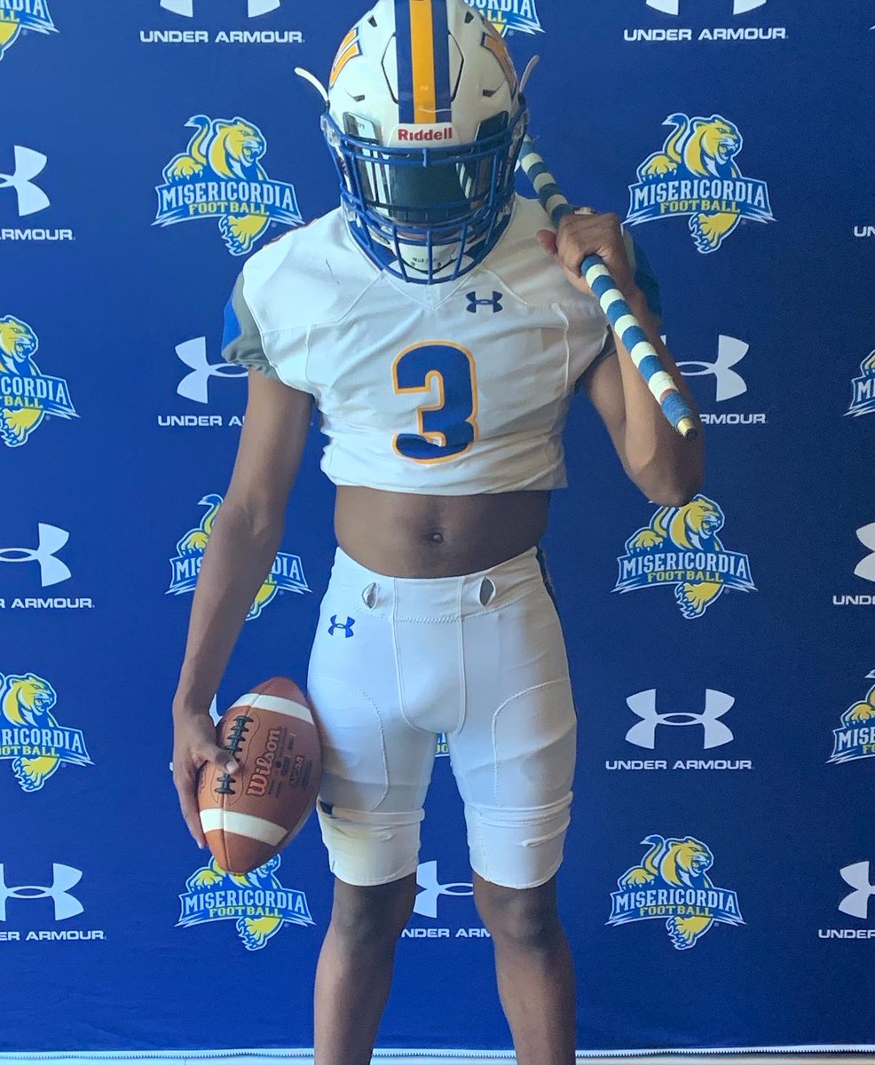 After a great visit and multiple conversations I’m very Blessed to receive my second offer from Misercordia University 🔵⚪️🟡#MisUp2som3thing  
@MisericordiaHFC
<a href="/Coach_Cottle/">Tyler Cottle</a>
<a href="/K_Price73/">Kiefer Price</a>
<a href="/Coach_McCrann/">Dalton McCrann</a>
<a href="/Coach_BWiLL21/">Coach Brandon Williams</a>
<a href="/coachvogelsang/">Patrick Vogelsang, M.Ed</a>
<a href="/CoachRGaskins2/">R. Gaskins</a>