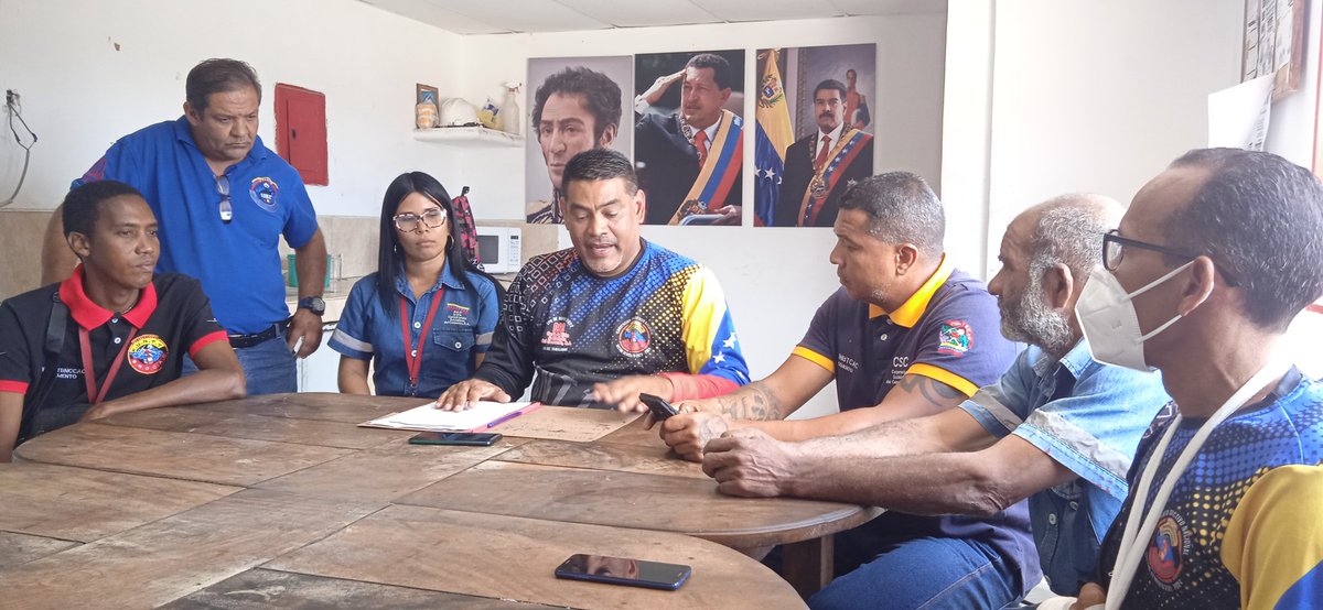 Funtbcac_Cem's tweet photo. #27Jul Desde Planta Concreto Catia La Mar, el Sec. Gral. De la @Funtbcac_Cem @josejavierval14 atiende pliego de peticiones generadas por trabajadores de esta planta ubicada en el Edo. La Guaira.
#ProducirEsVencer 
#JuventudUniversitaria 
@IndustriasVE 
@MinTrabajoVE https://t.co/YiFTWOor6I