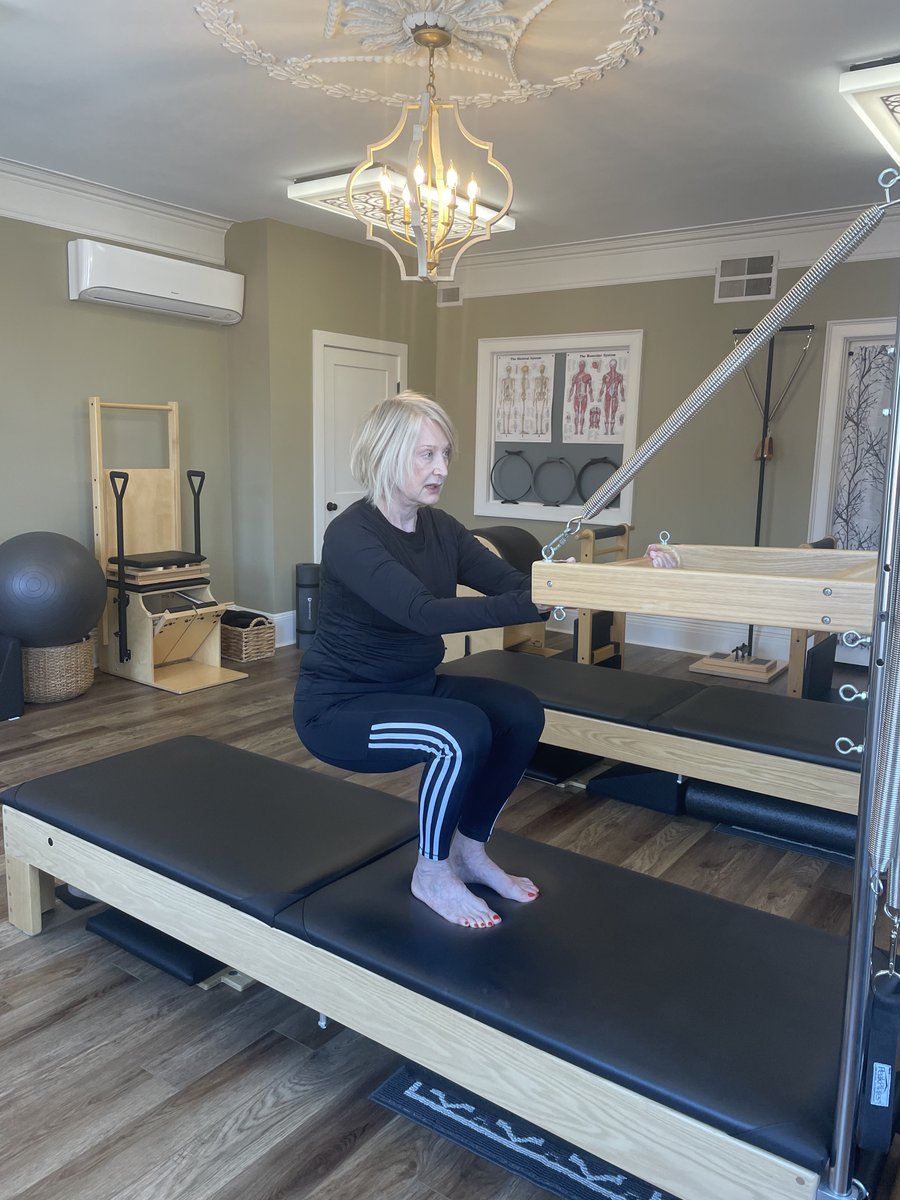 PHPilates1620's tweet photo. If you're looking for strength, flexibility, and a feeling of empowerment, Pilates is the perfect workout for you! #classicalpilates #powerhousepilates #pilatesprinciples #massachusettspilates #pilatestower #pushdownsquats https://t.co/plpKPrgb38