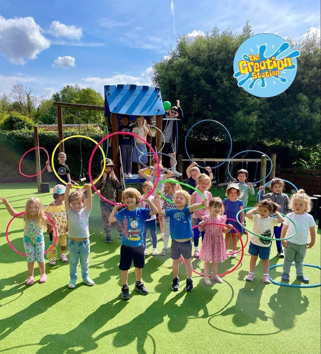 Herries_School's tweet photo. Fun in the sunshine at Herries this week with the Creation Station holiday club.
#holidayclub #HerriesExcellentinallAreasISIInspection2022 #artsandcrafts #artclub #craftclub #kidssummeractivities #cookhamdean #thecreationstation #createclub #inspireimagination https://t.co/WRKkDocZo1