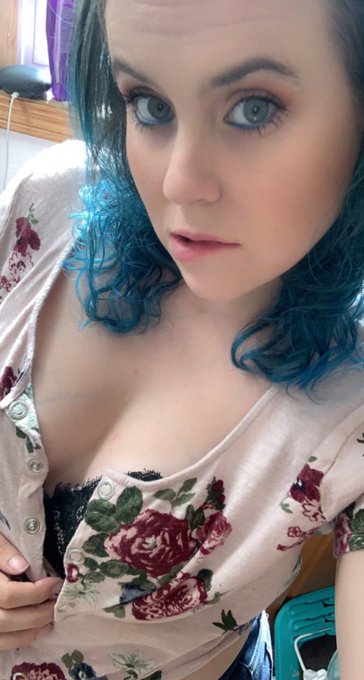 Subscription on sale for $11.50!!     https://t.co/hP2jTVRfGC.   @OnlyFansSubsX https://t.co/VeadgGR<a href="/tag/milf"class="tags"><span>#milf</span></a>