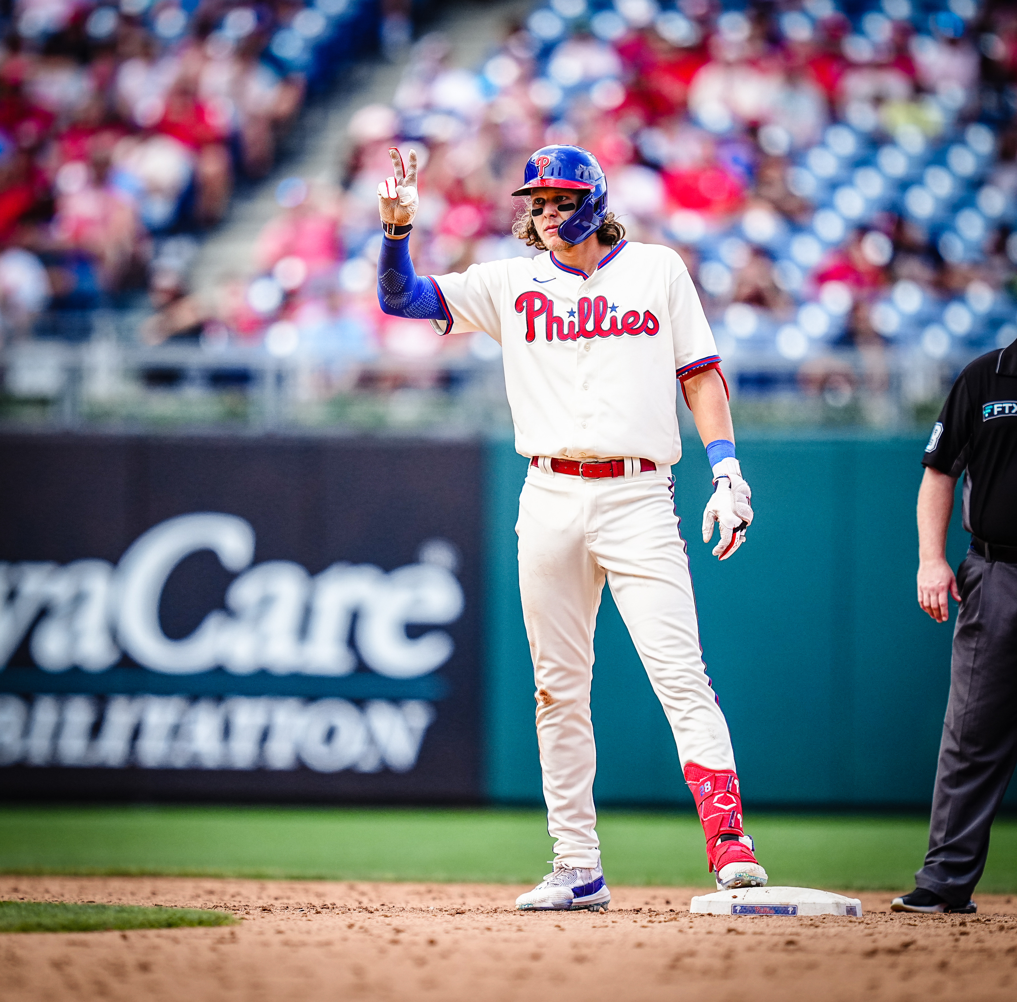 Philadelphia Phillies on X: W #RingTheBell  / X