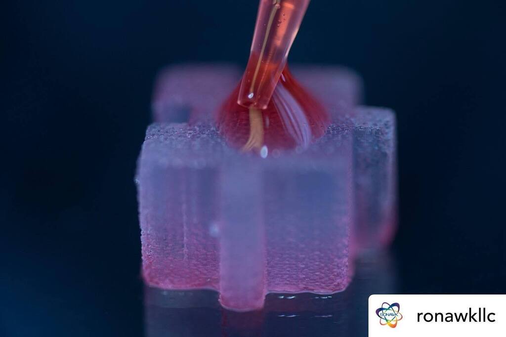 3dheals's tweet photo. #repost @ronawkllc Getting new Bio-Blocks out to you is easier than ever! 
Check out Ronawk's website for more information on which block is right for you and for ordering any of our Bio-Block products! Check for a link in our bio.
#bioblocks
#cellculture 
#3Dbiology
#biotec… https://t.co/7N5HTfuZqZ