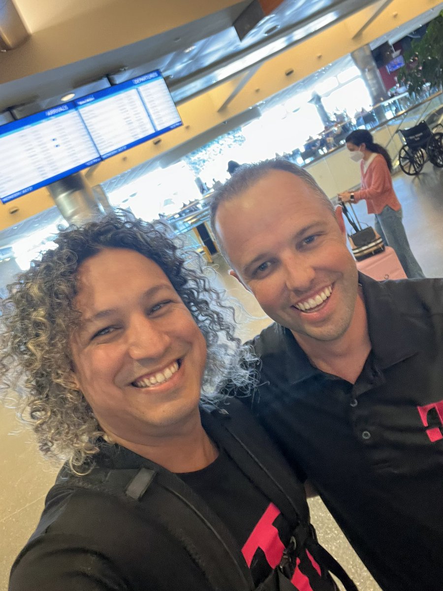 Oh hey there, Boise! On the way to our Meridian CEC and ran into a couple pretty awesome people <a href="/TraceyNielsen99/">Tracey Nielsen</a> <a href="/TCMcHaley/">TC McHaley</a>