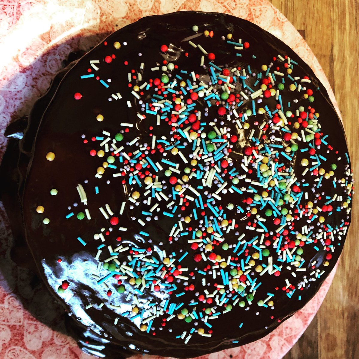 MargarellaEmma's tweet photo. Life is better when there is #cake #malted #chocolate #cake all for me 😬 https://t.co/SEJdovBROS