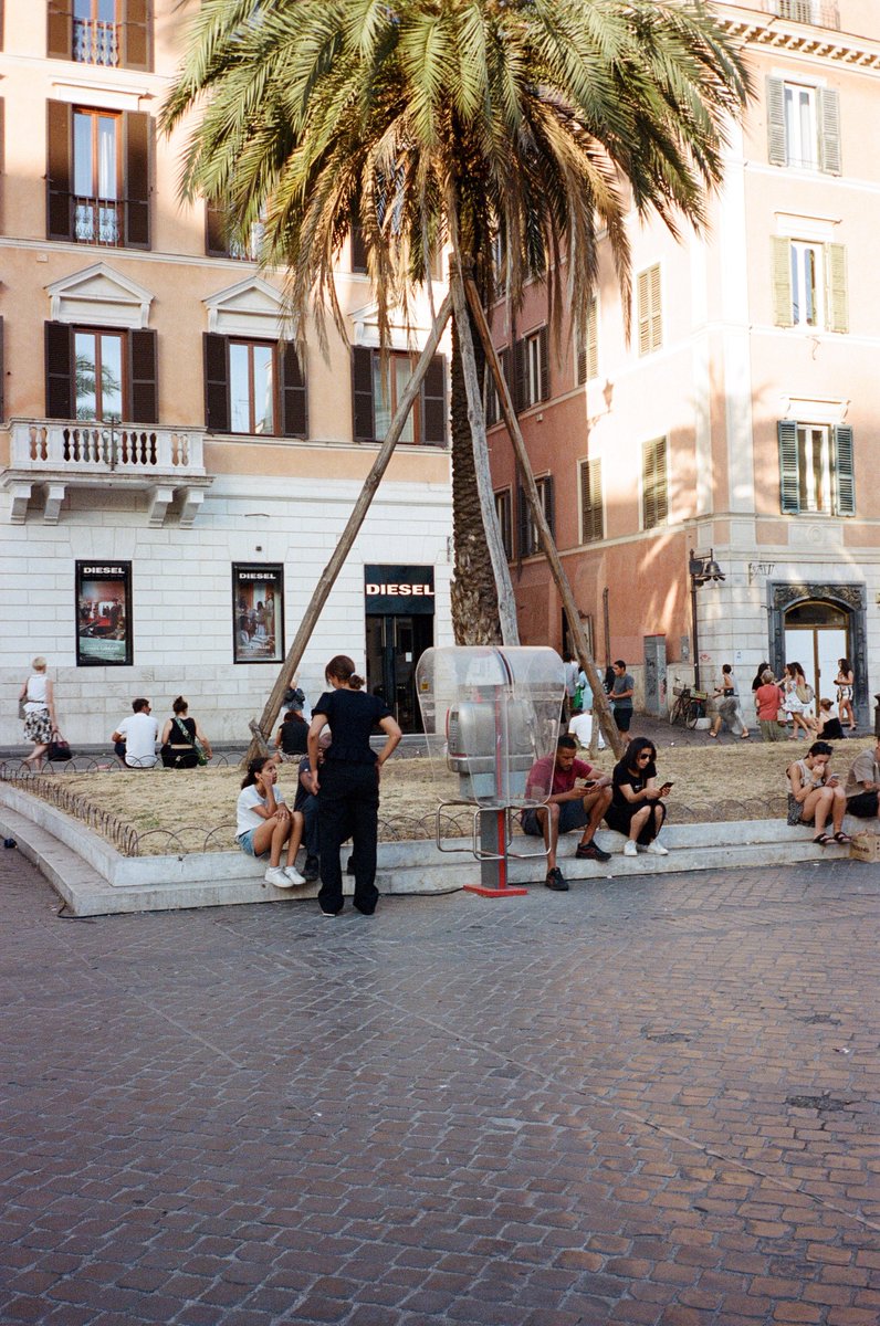 sekopss's tweet photo. Contax scenes in Rome https://t.co/8E7YWTPUEH