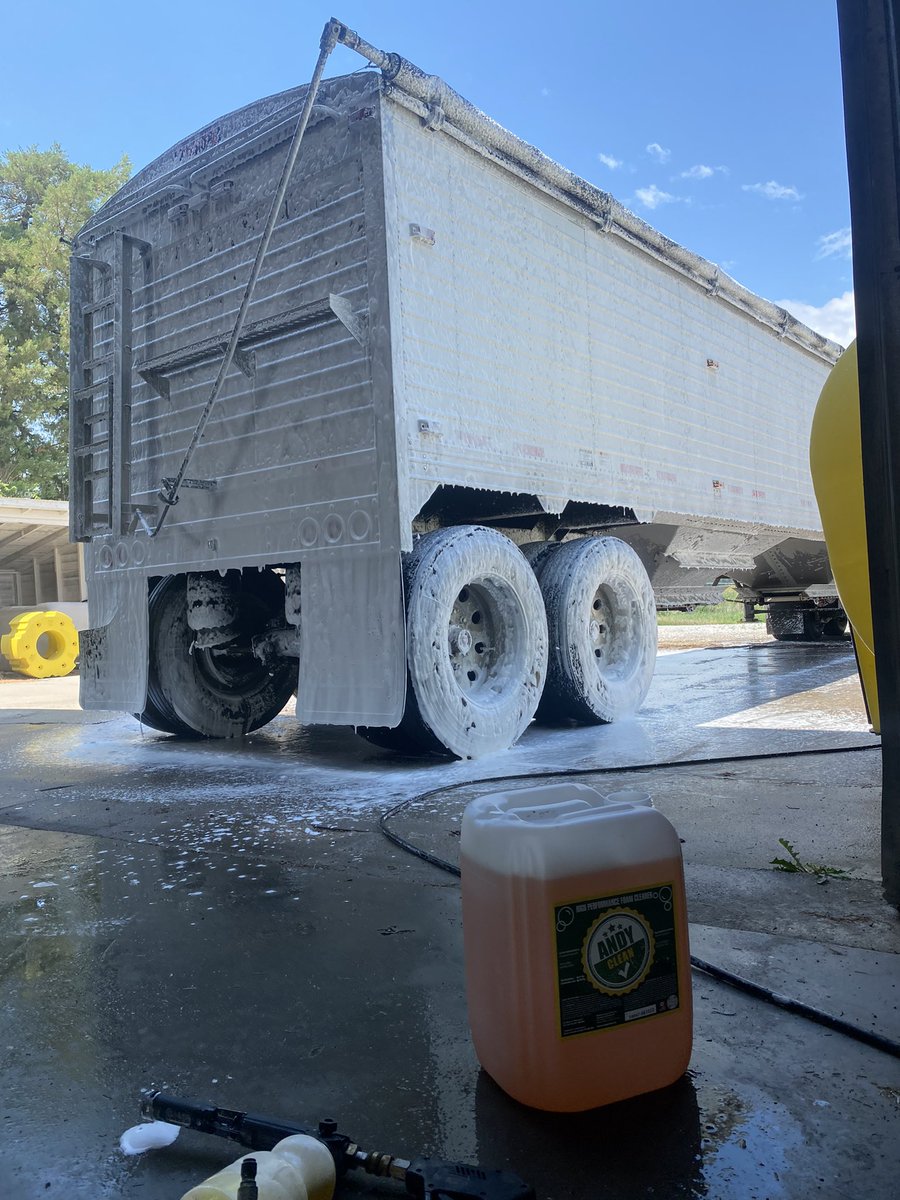 Ok, <a href="/apasztor82/">Andy Pasztor 🧼🧽</a> this stuff is the real deal! Did awesome on the stainless, aluminum, tires, and white sides!