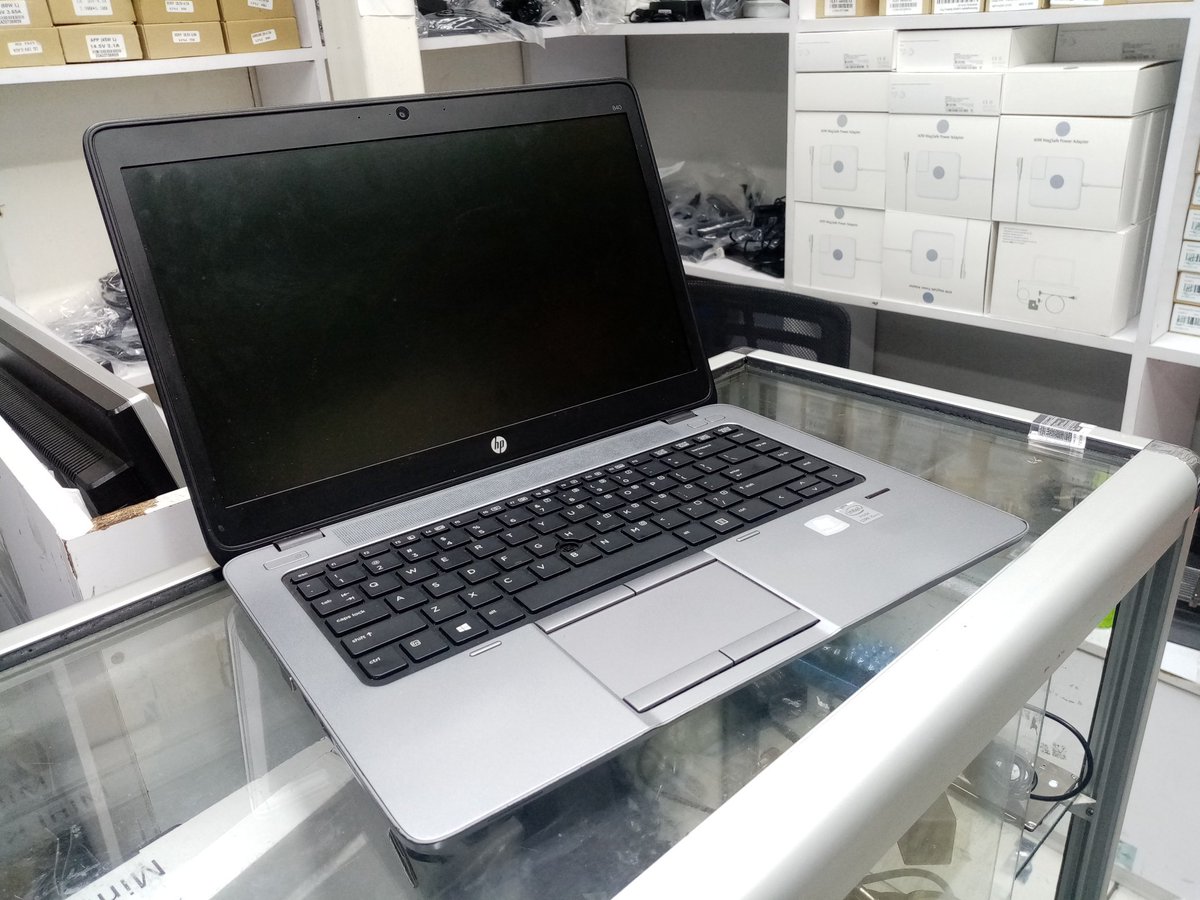 HP ELITEBOOK 840
14 INCH SCREEN SIZE
INTEL CORE I5 
STORAGE 4GB RAM/500GB HDD
SPEED UPTO 2.5GHZ
BATTERY LIFE 4HRS
WITH WINDOWS 10 PRO AND OFFICE
VERY CLEAN 

PRICE KSH 26,000
Call WhatsApp Sms 
         ~0701846097

#PresidentialDebate2022 #RailaTheEnigma IEBC
#MakeItHappenMiato