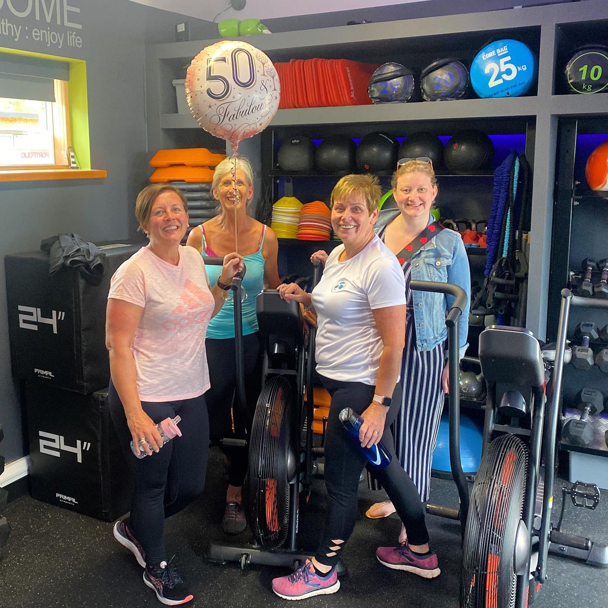 GrahamLowPT's tweet photo. Happy Birthday jazzyandhermummy what a way to start off your birthday celebrations🏋🏼‍♀️🎉🍾🥂 A group PT session followed by a relaxing spa day. Hope you had an amazing day! 😁 https://t.co/0uLWS3LOTm https://t.co/lA7OmT9vi8