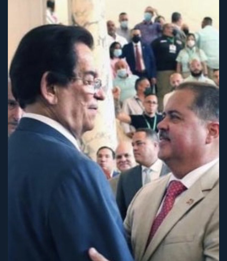 Los populares y sus miradas 🤔🤔