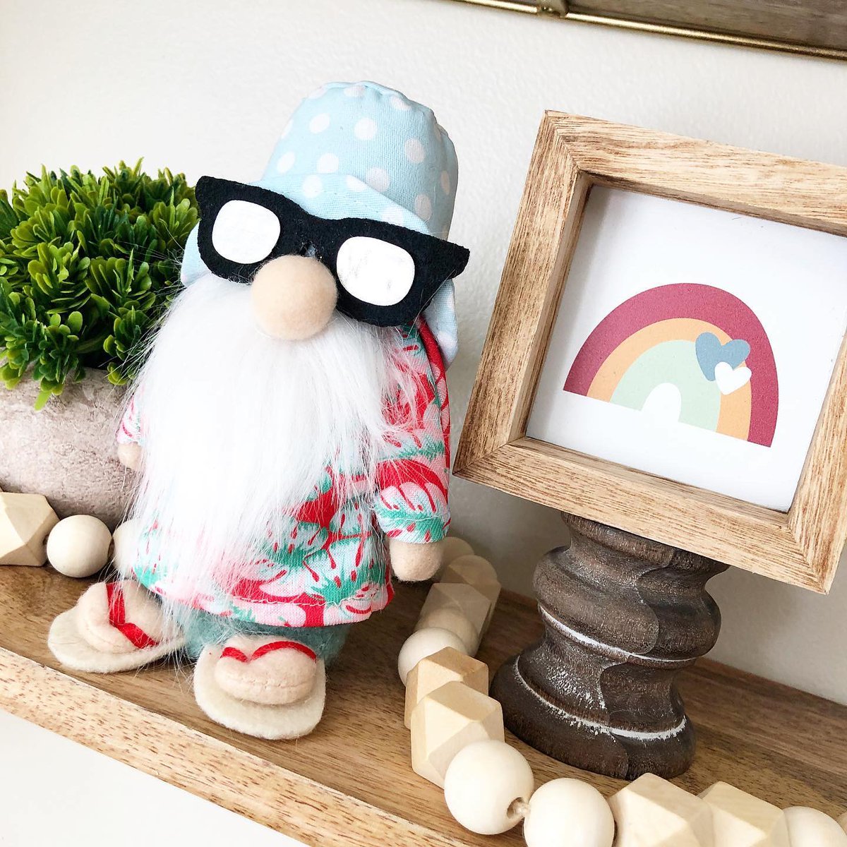 Craft_Direct's tweet photo. Fall in love with this new summer home addition from @FoundationsDecor It's a darling right? π
https://t.co/OX9LDPD9aN
#FoundationsDecor
#HomeDecor
#Gnome
#scrapbook
#scrapbooking
#crafting
#crafter https://t.co/sv3YDoVpXr