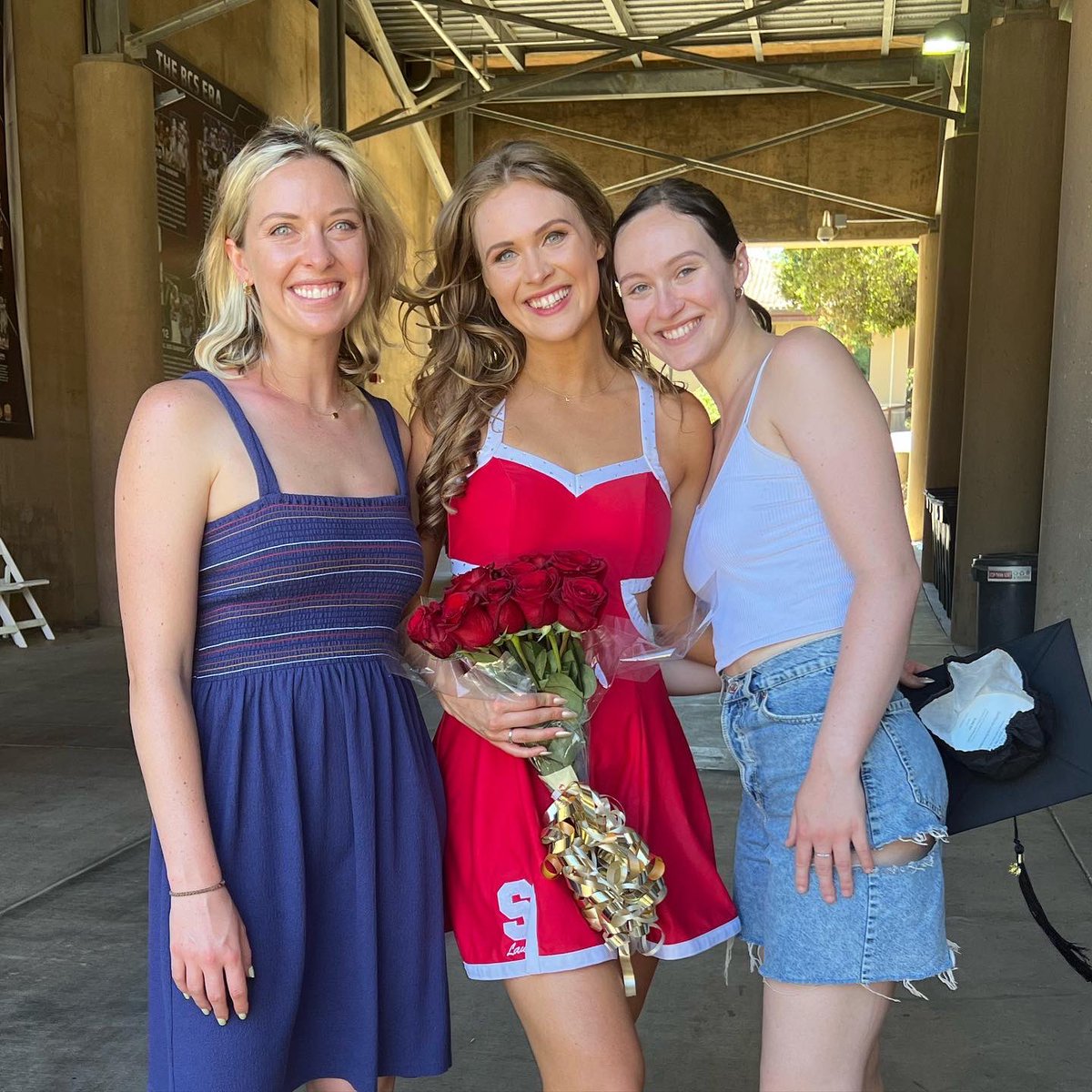 Posted a few of my <a href="/Stanford/">Stanford University</a> grad photos on IG so I figured I would include them here as well ! Also love <a href="/stanforddollies/">Stanford Dollies</a>